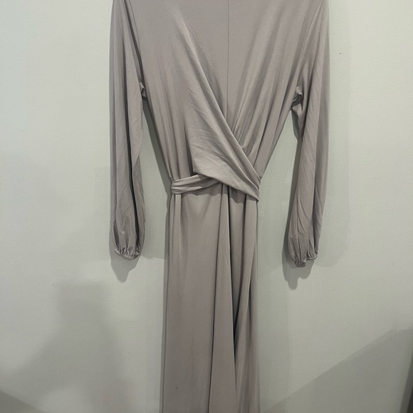 Gray Ruched Wrap Dress with Bishop Sleeves - Picture 4 of 9